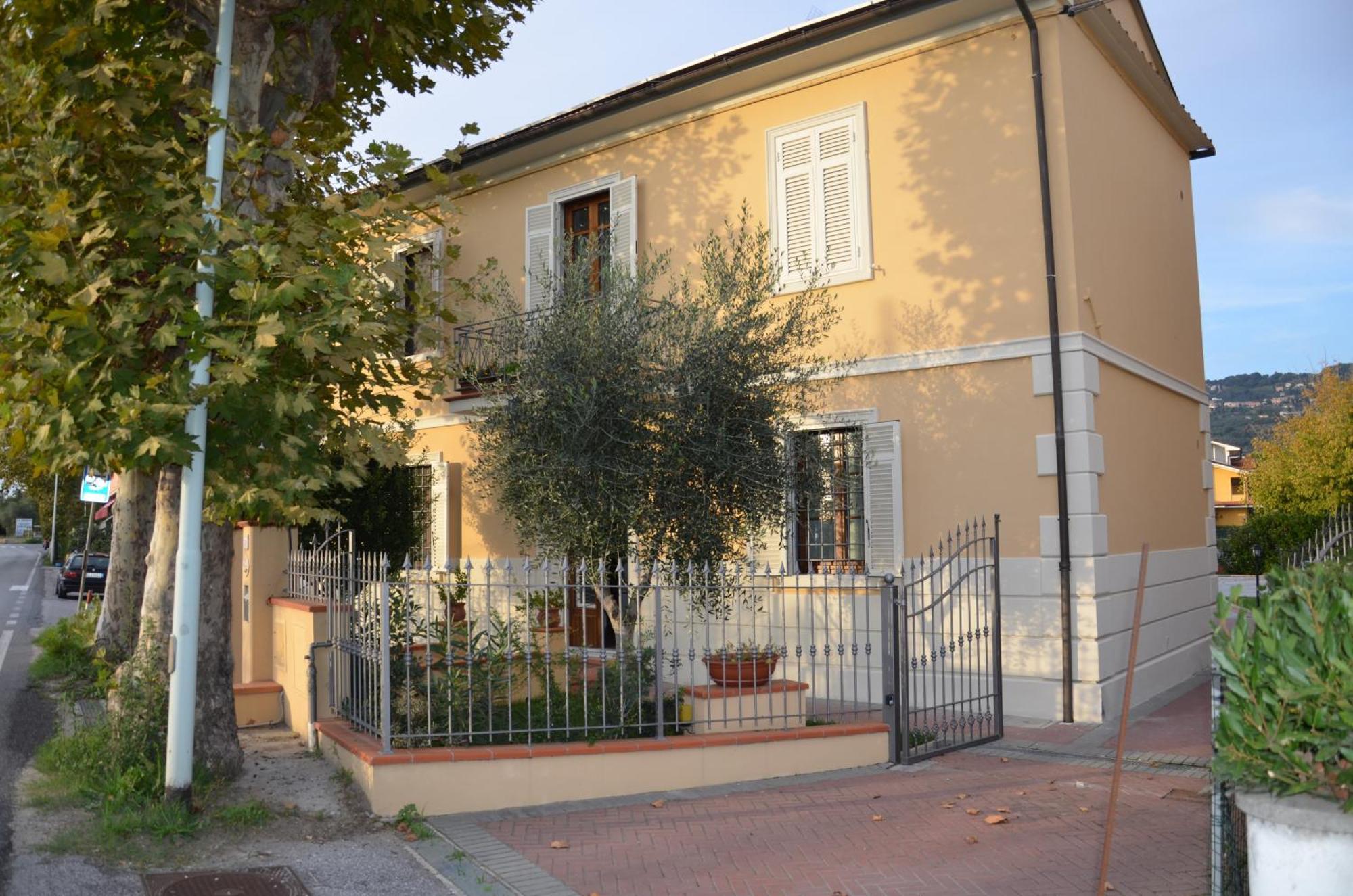 B & B Da Ferro Massarosa Kültér fotó