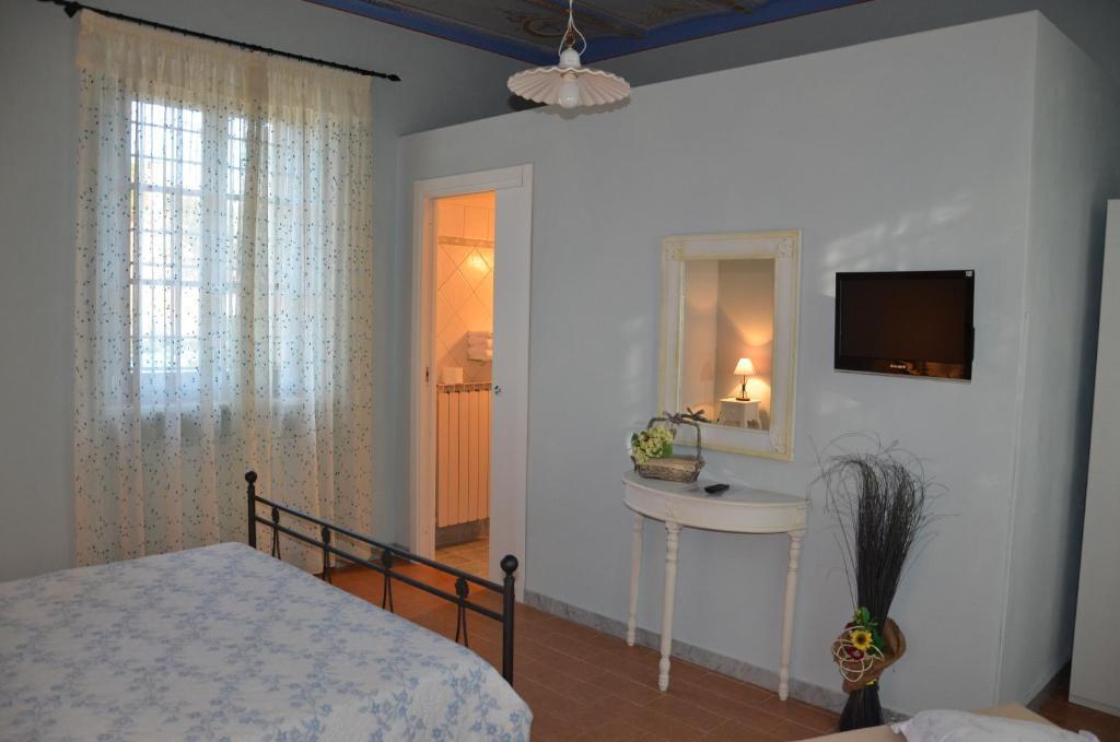 B & B Da Ferro Massarosa Szoba fotó