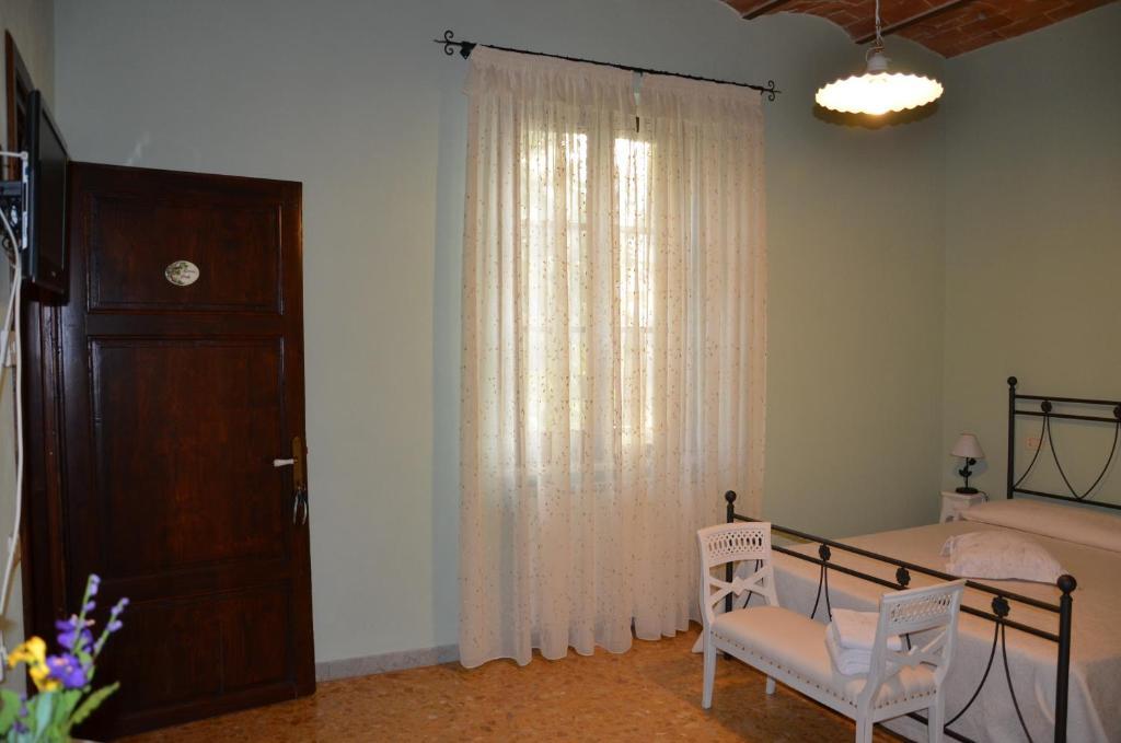 B & B Da Ferro Massarosa Szoba fotó